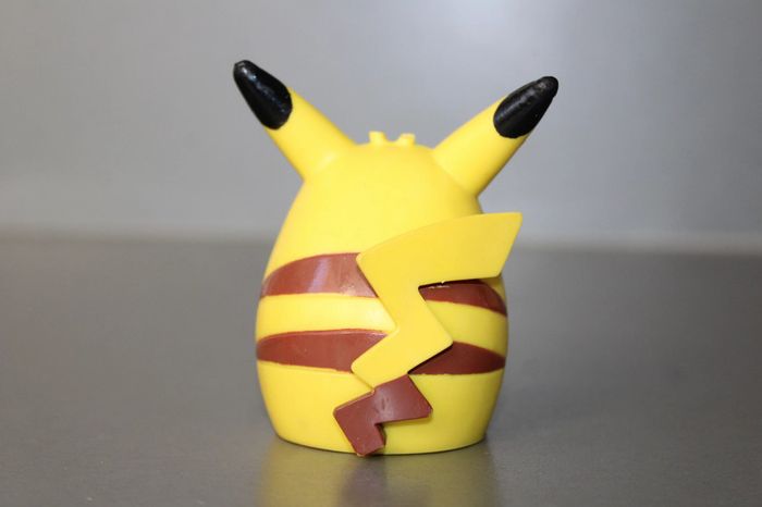 Figurine Pikachu - Pokémon - photo numéro 2
