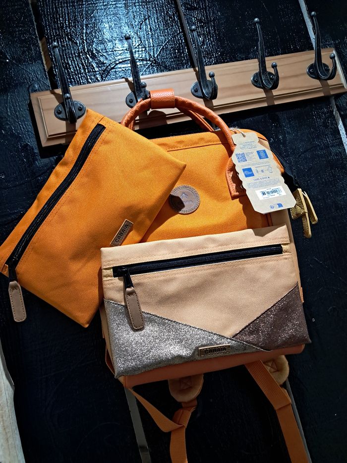 Sac à dos Cabaia taille S orange et doré