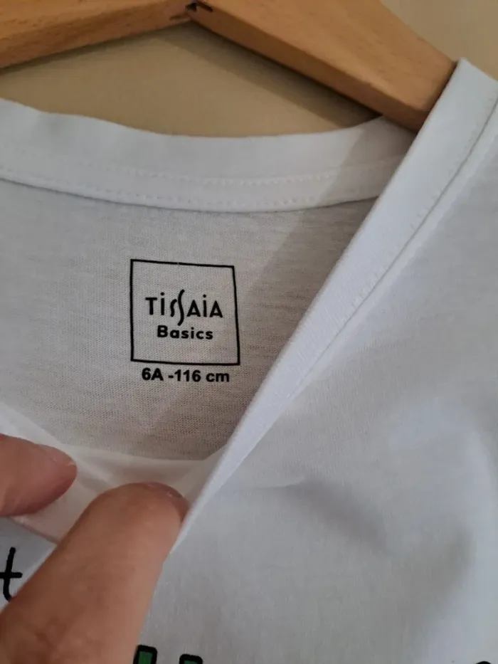 T-shirt garçon 6 ans tbe blanc comme neuf tissaia - photo numéro 2