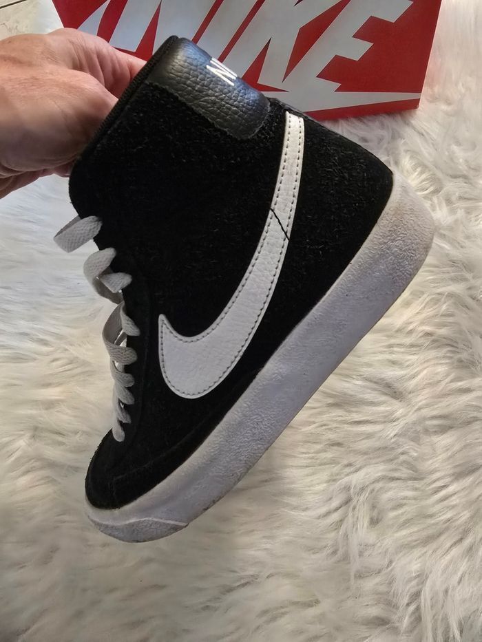 🥰🤩SUPERBES Baskets mixtes NIKE blazer mid, pointure 35.5  (mises 2 fois)🤩😍 - photo numéro 7