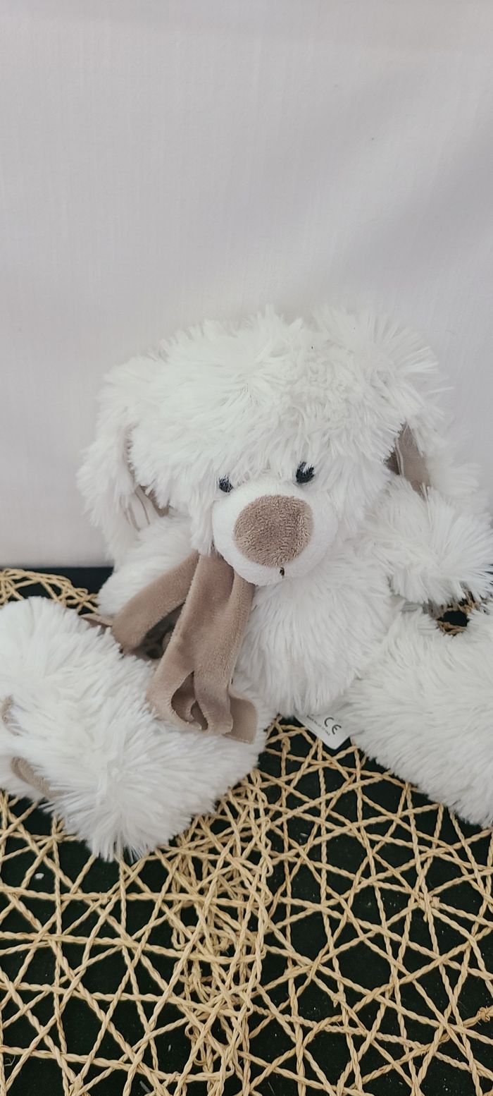 Peluche lapin ENESCO blanc écharpe marron - photo numéro 5
