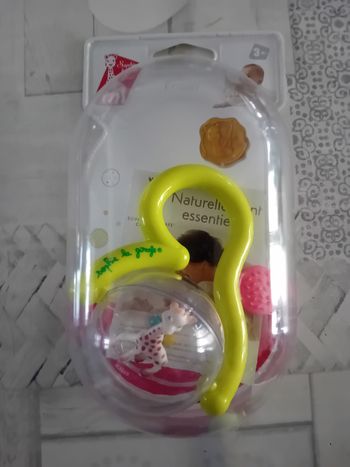 Hochet Sophie Fraisy