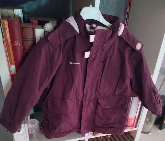 Veste imperméable "Quechua" en très bon état - photo numéro 2