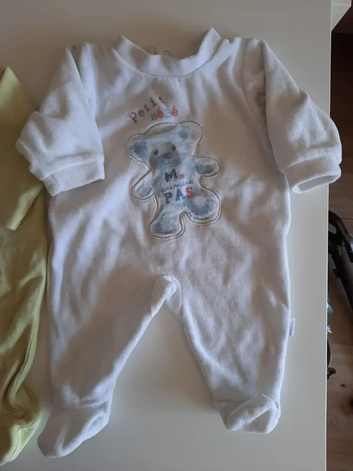 lot 4 pyjamas 1 mois - photo numéro 6