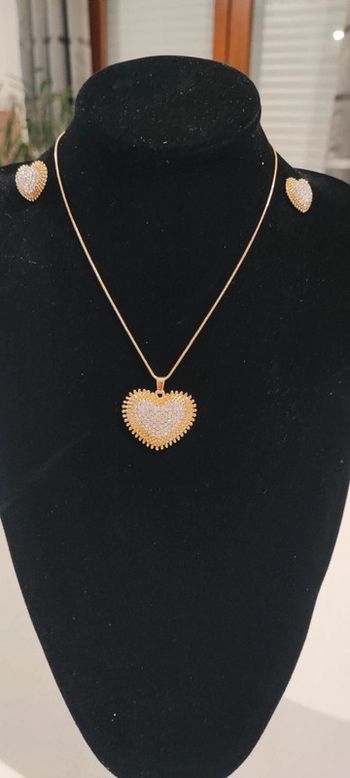 Parure collier et boucles d'oreilles cœur