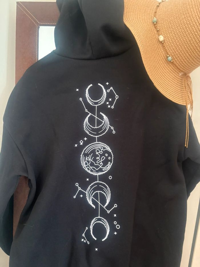 Sweat à capuche noir neuf de la marque shein - photo numéro 4