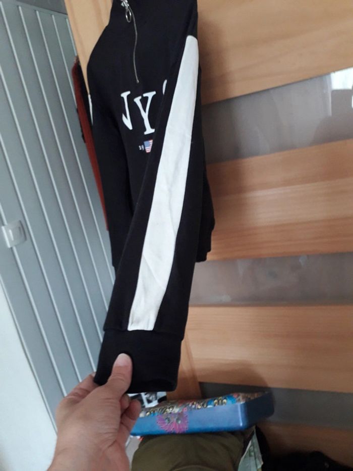 Sweat 10 12 ans - photo numéro 3