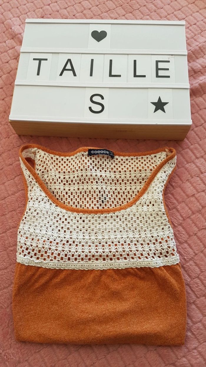 Tee shirt sans manches détail broderie taille S