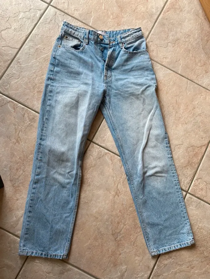jean mom bleu clair taille haute zara taille 36 neuf