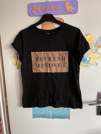 Tee shirt à manches courtes noir à motifs, taille Xs, marque Kiabi