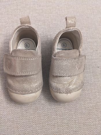 Chaussures taille 19