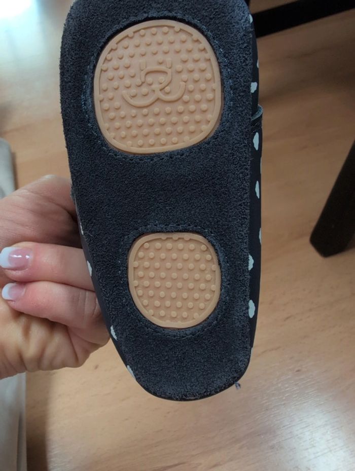 Chaussons Noukies's taille 21/22 Neuf - photo numéro 2