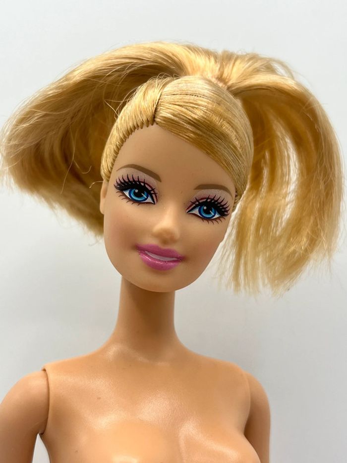 Barbie fashionistas 2010 #126