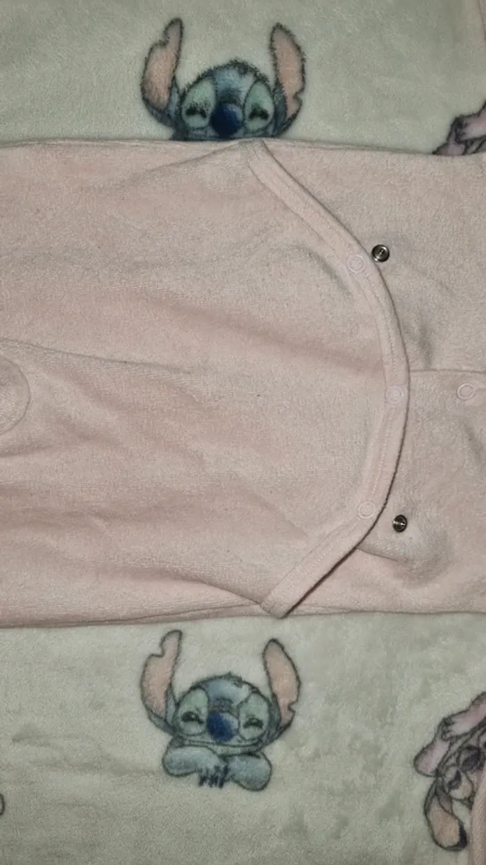 Pyjama princesse 6 mois en bon état - photo numéro 9