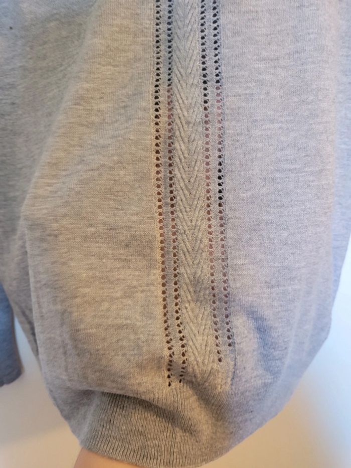 Pull léger taille S - photo numéro 4
