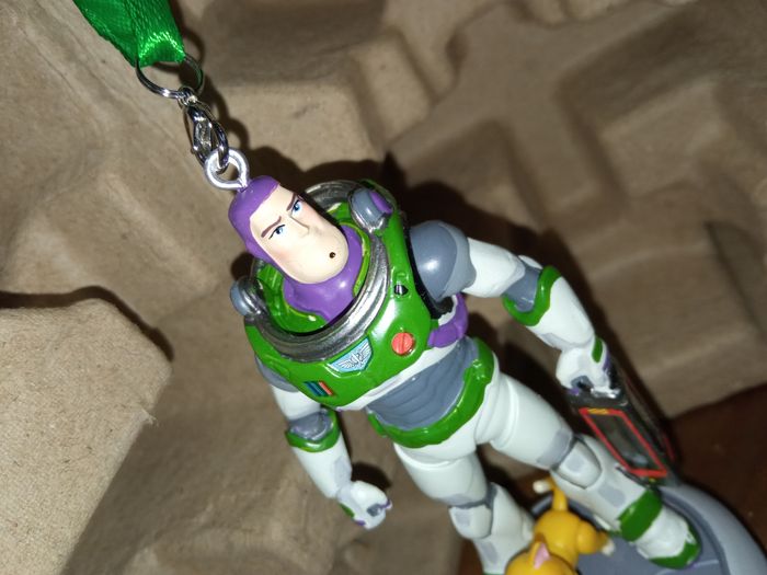 Ornement lumineux buzz l'éclair Disney Pixar - photo numéro 3