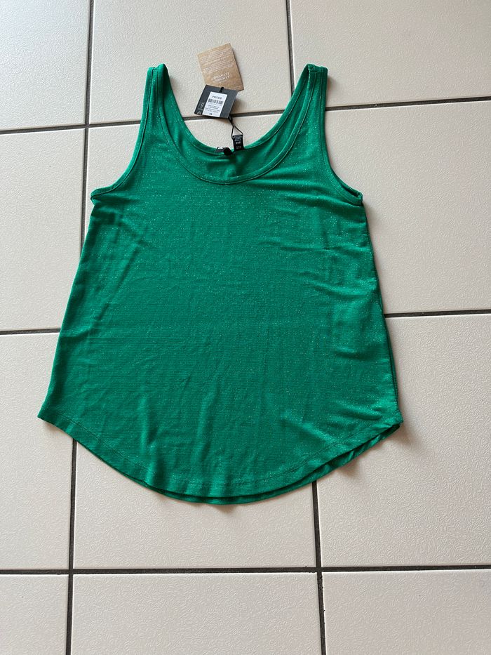 Tee shirt / débardeur Pieces vert brillant taille 36 NEUF - photo numéro 3
