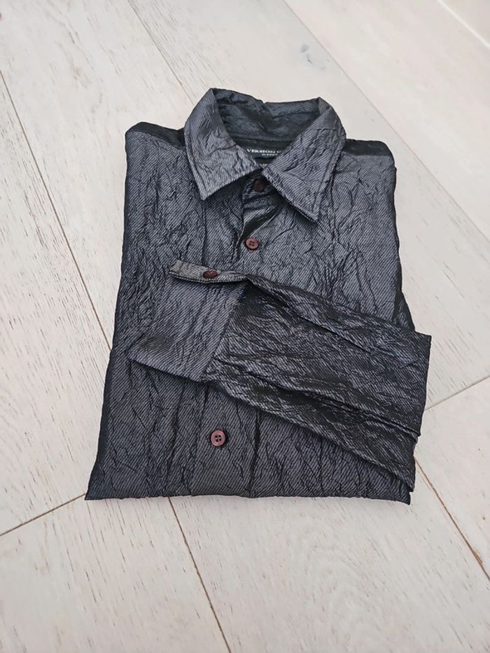 Chemise effet métallique froissé