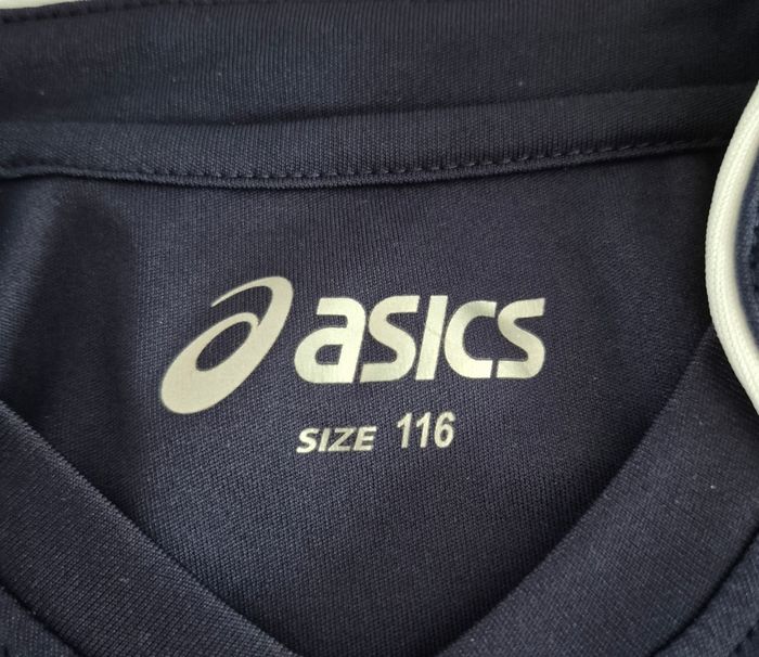 T-shirt asics taille 116 ( 5/6ans) - photo numéro 3