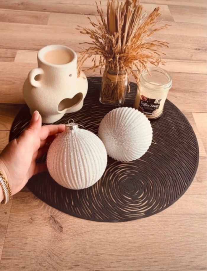 Boules de noël blanche pailletée argenté 10cm en verre (x2) - La Foir’fouille - photo numéro 3