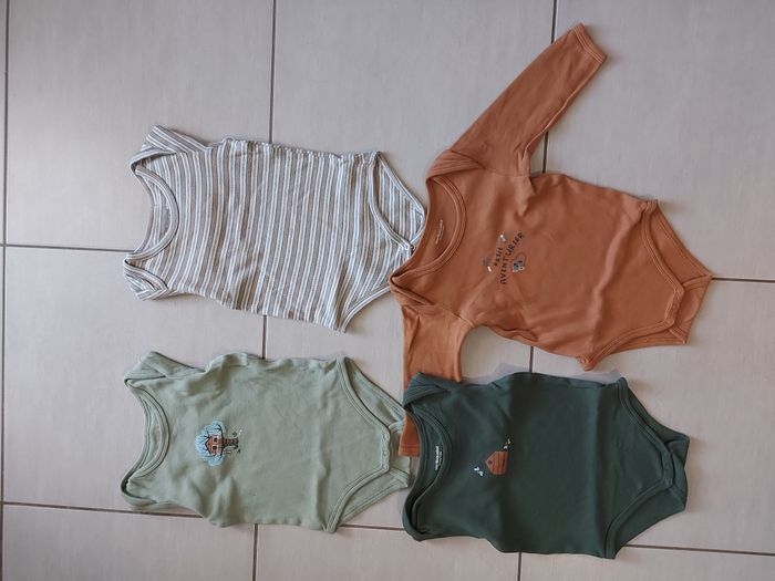 Bodies 12 mois - photo numéro 2