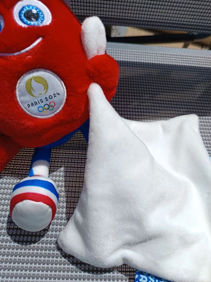 Doudou mascotte Jo 2024 - photo numéro 4