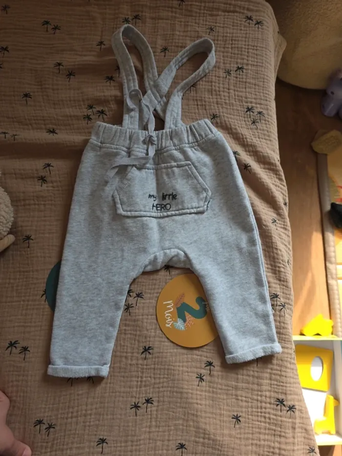 Pantalon à bretelles - photo numéro 4