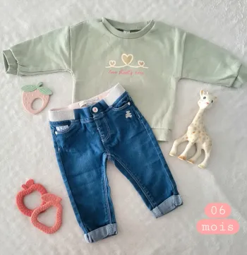Ensemble pull et jeans 06mois