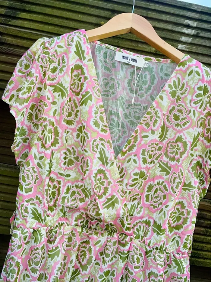 Magnifique robe fleurie couleur pastel ikone &bianka - photo numéro 7