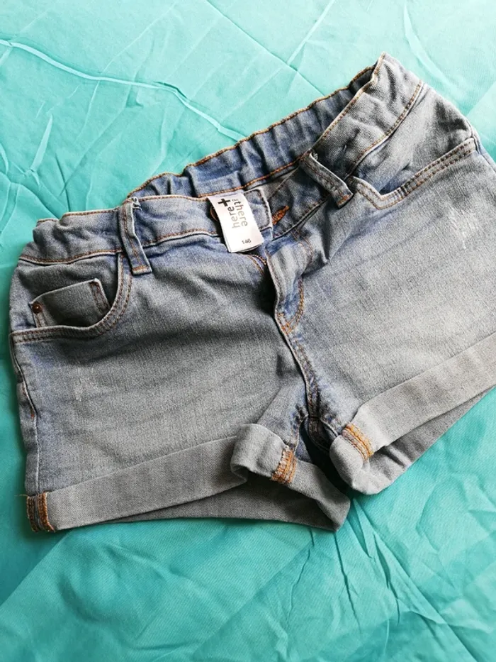 Short jeans court fille