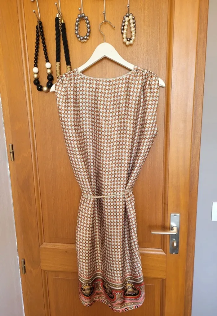 Robe fluide motifs géométriques taille L - photo numéro 5