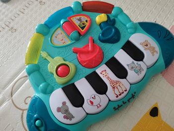 Piano Sophie la Girafe