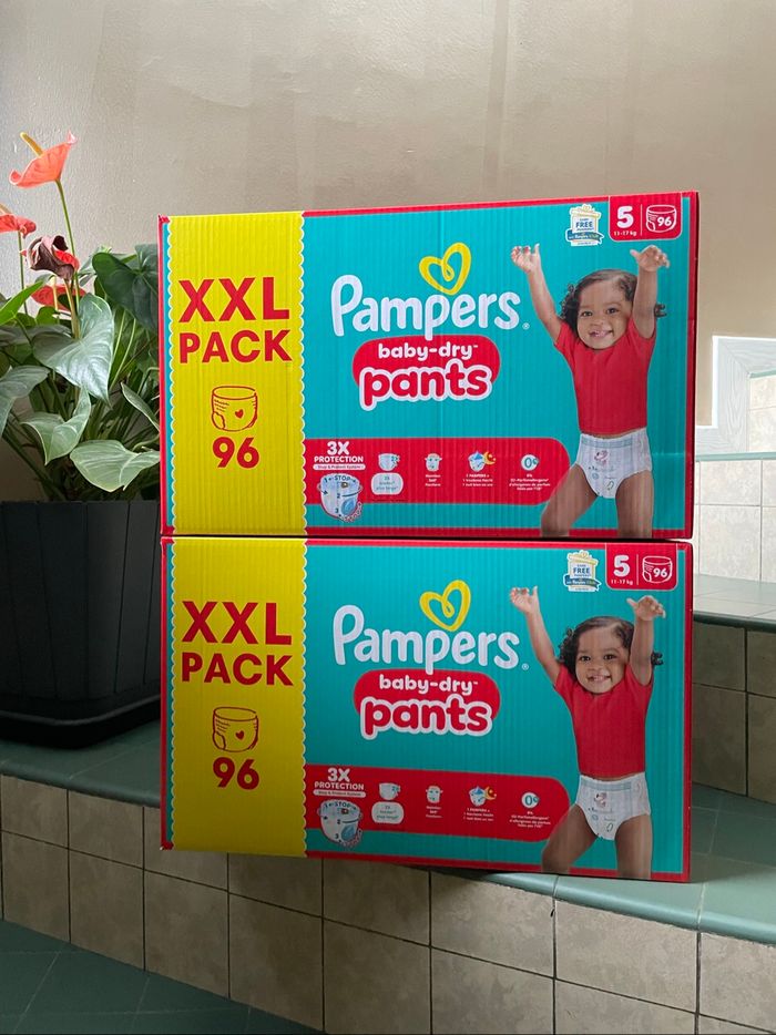 Lot 2 cartons xxl couches culottes Pampers t5