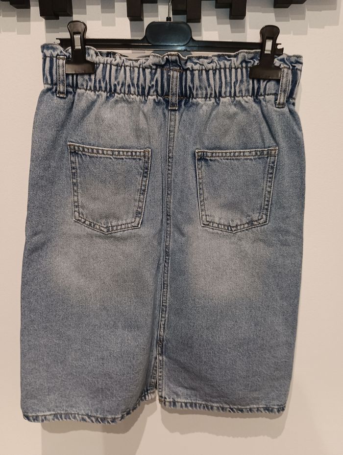 Jupe mi-longue en jean - photo numéro 3