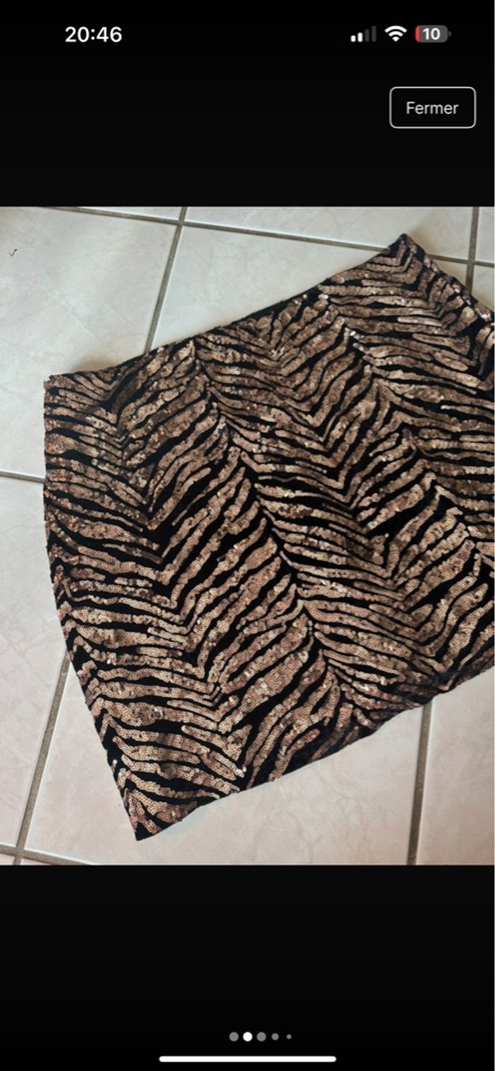Jupe sequins fêtes noir et doré neuve - photo numéro 2