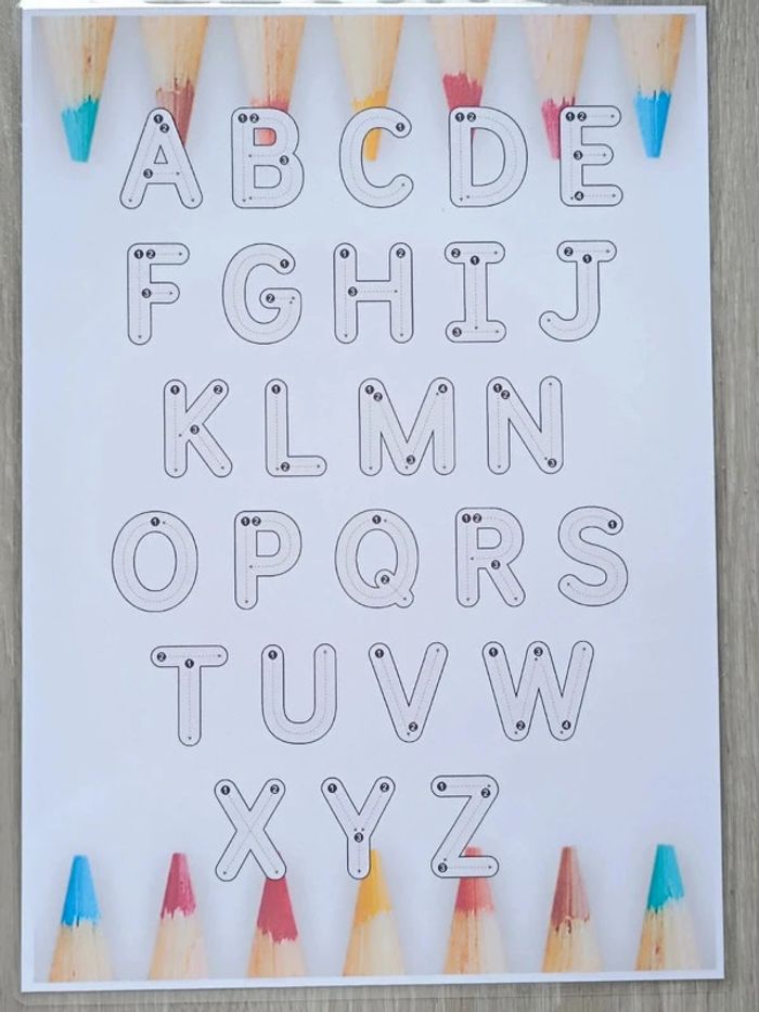 S'entraîner à écrire les lettres de l'alphabet - photo numéro 2