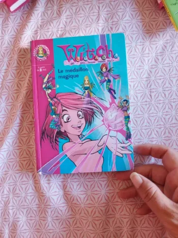 🔴Witch le médaillon magique voir descriptif