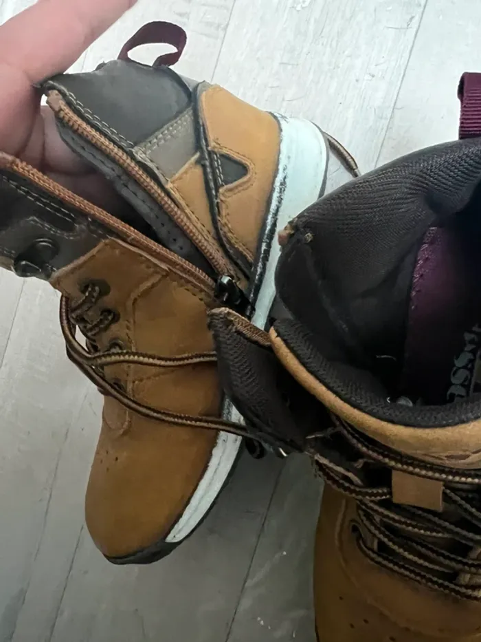 Chaussures montante ellesse 30 - photo numéro 5