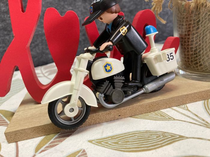 Playmobil - policier sur moto - photo numéro 2
