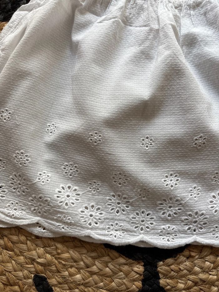 Jolie robe blanche 18 mois - photo numéro 2