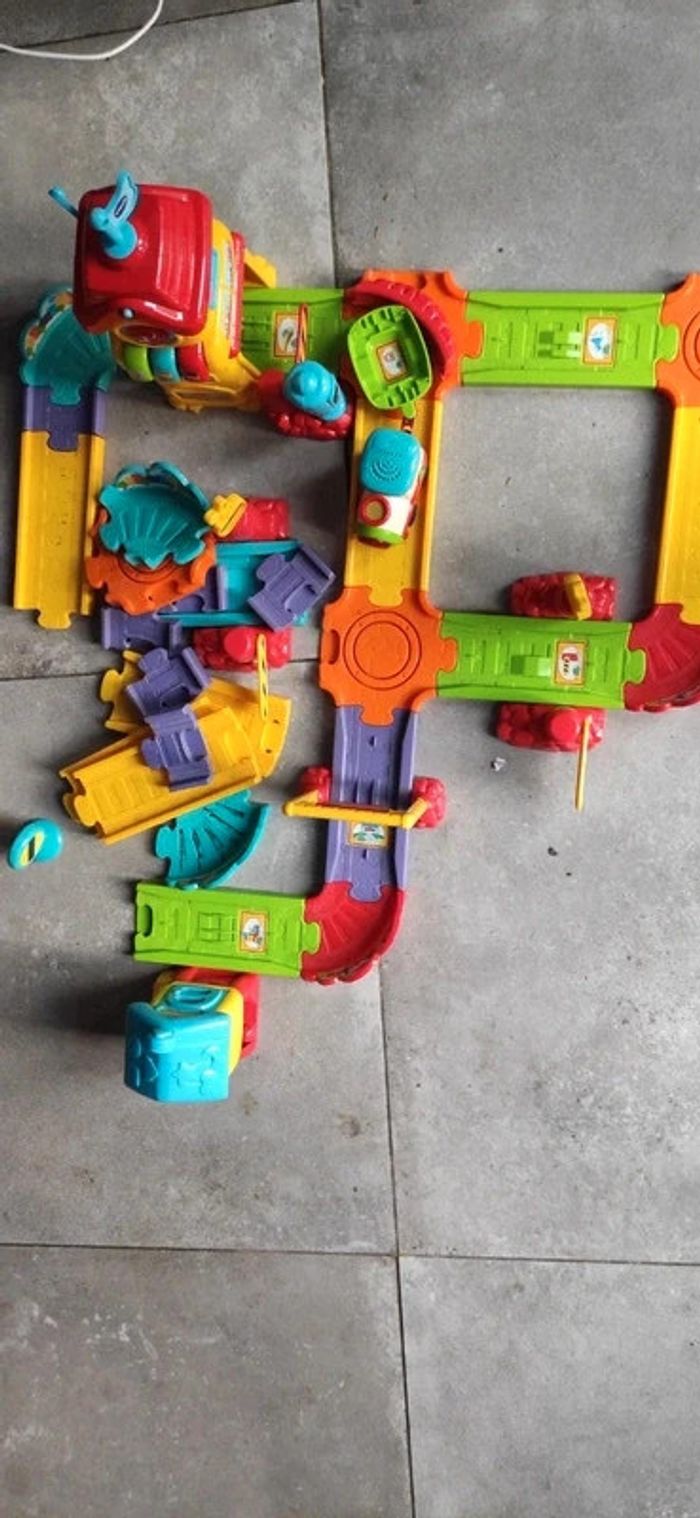 Circuit train interactif Tut Tut bolide - photo numéro 2