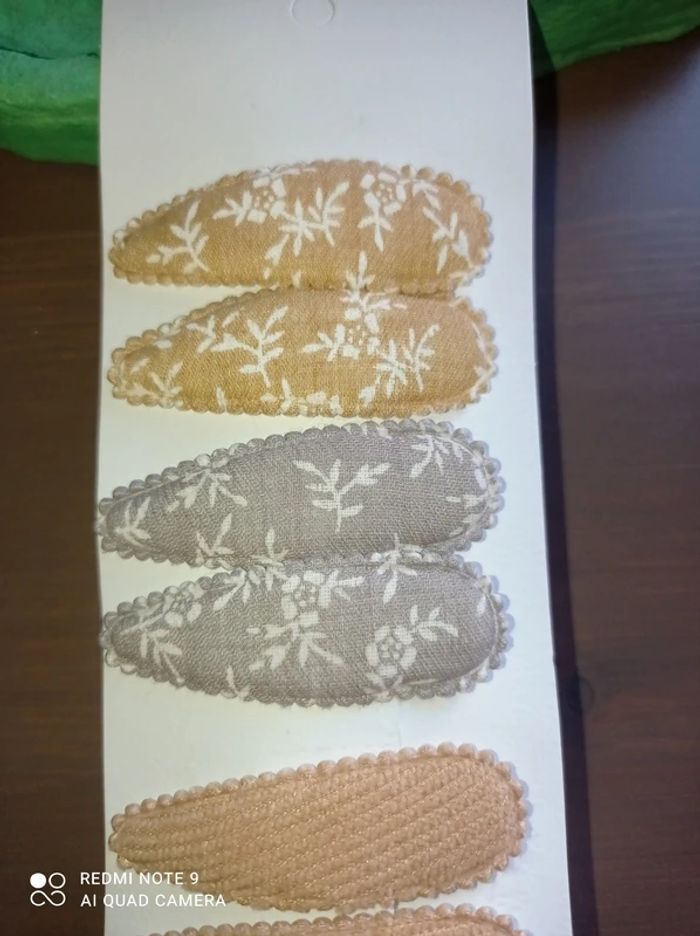 Lot de 8 pinces / barrettes NEUVES - photo numéro 3