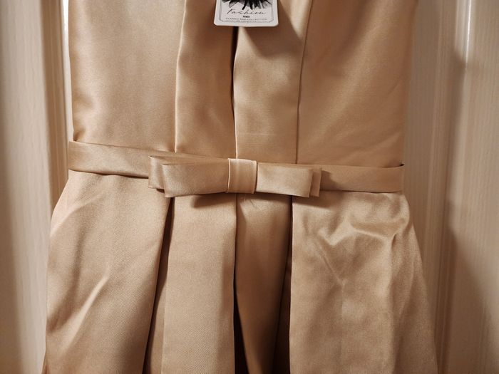 Robe de soirée beige - photo numéro 4