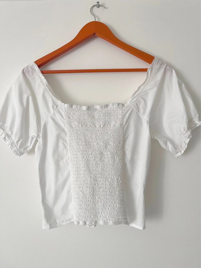 Magnifique crop top blanc en coton à nouer avec un gros noeud sur le devant - photo numéro 2