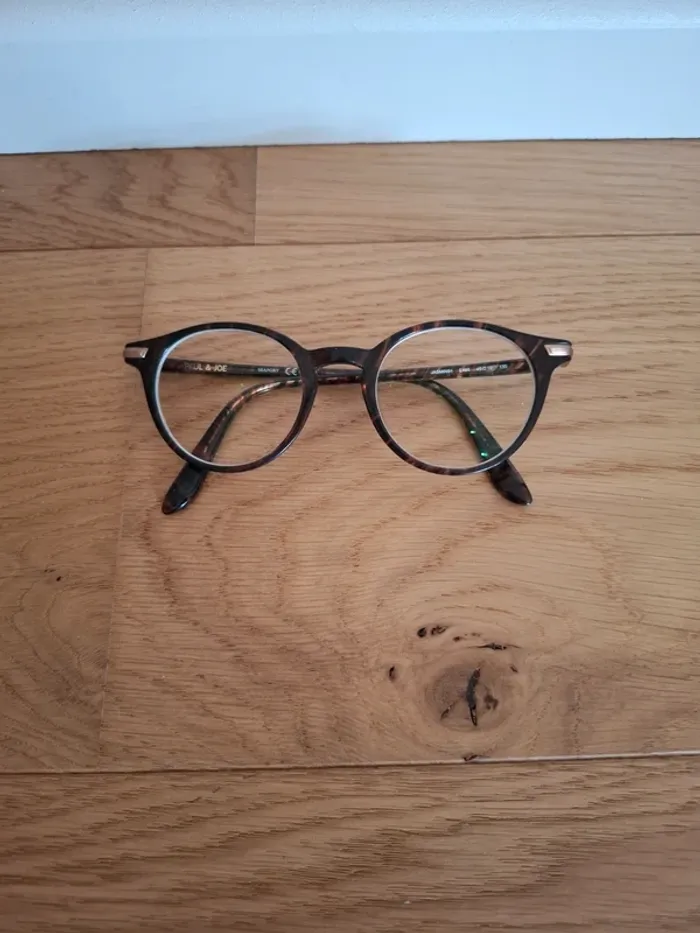 Lunettes Paul and Joe écaille très bon état