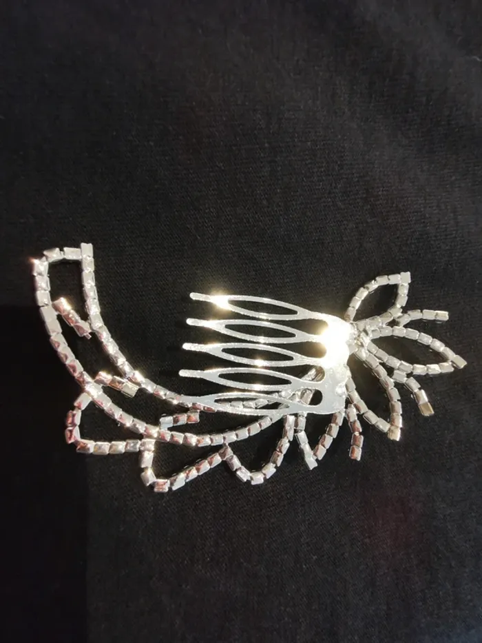 Broche peigne cheveux pince mariage soirée strass brillant Couronne - photo numéro 2