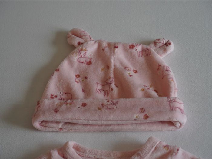 Ensemble en velours rose fantaisie In Extenso : Pyjama + Bonnet Taille : 0m 49/53 cm - photo numéro 4
