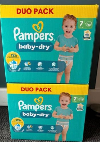 2 paquets pampers taille 7