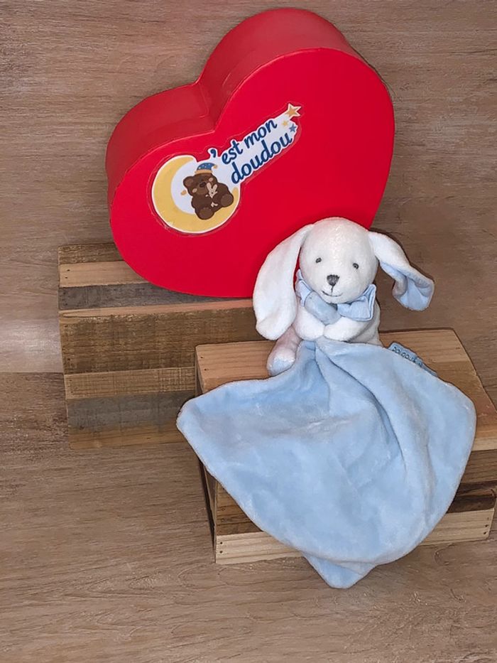 DDC135 doudou et compagnie lapin