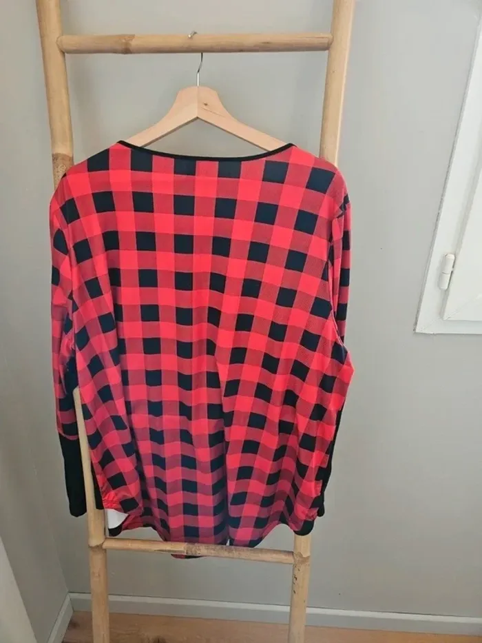 T-shirt carreaux rouge noir Shein T.48 - photo numéro 3